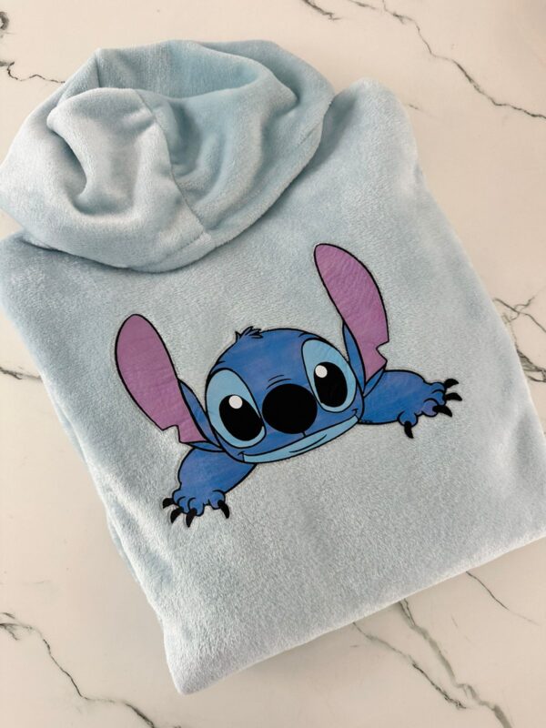 Maxi Buzo Stitch (Polar Soft) - Imagen 3